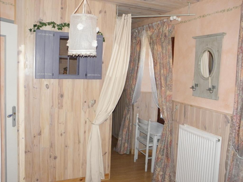 Gite Auberge Les Terres Blanches De Meolans Room photo