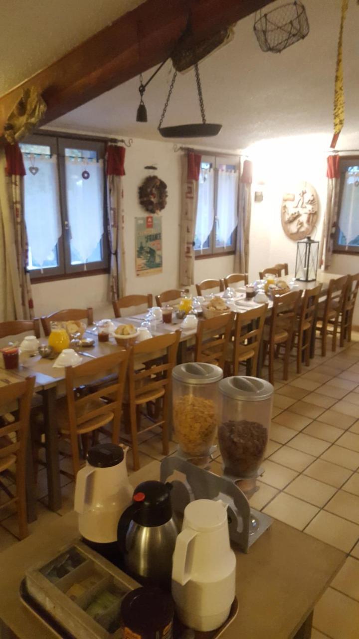 Gite Auberge Les Terres Blanches De Meolans Exterior photo